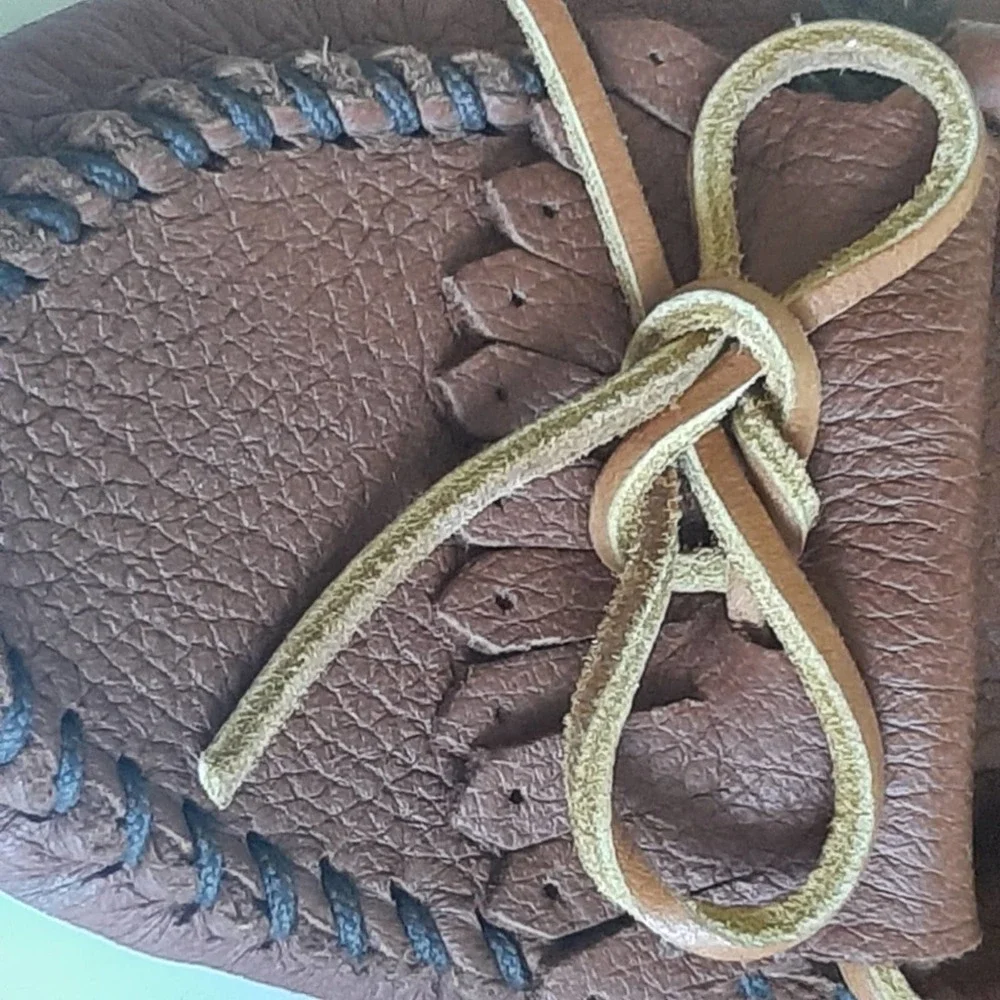 nwot MINNETONKA Deerskin Kilty moccasin in Carmel Size 6-6.5M - Picture 2 of 15